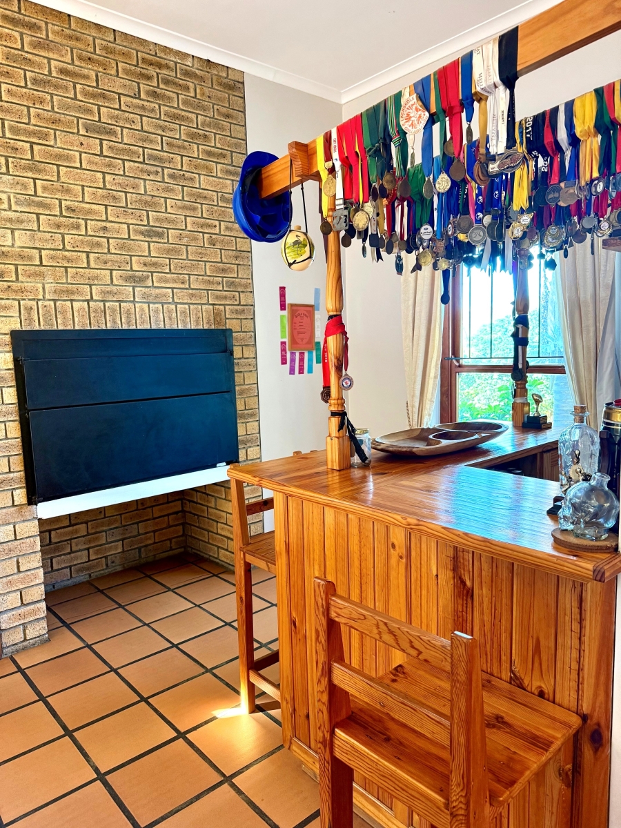 4 Bedroom Property for Sale in Die Wingerd Western Cape